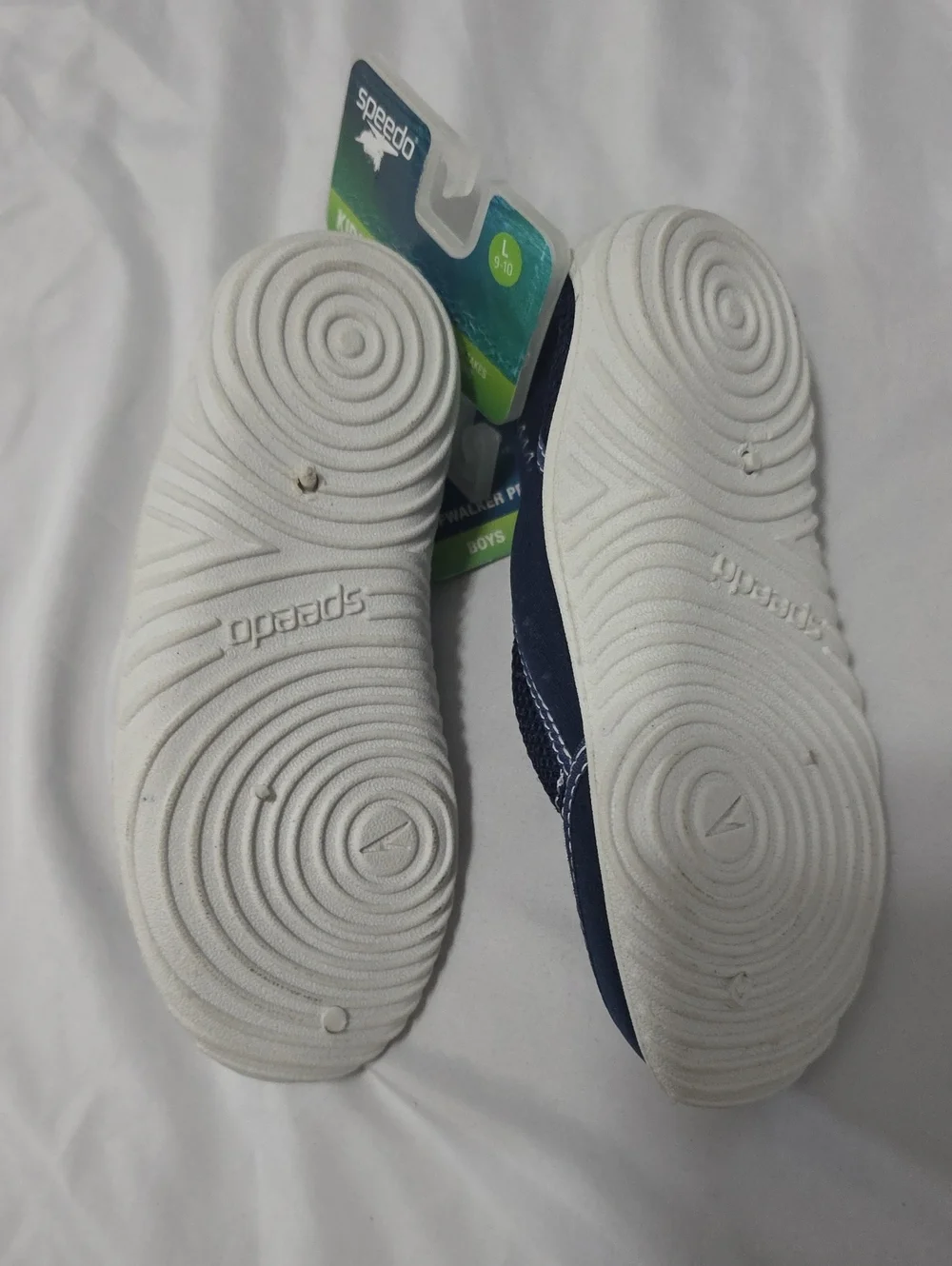 Speedo slip water